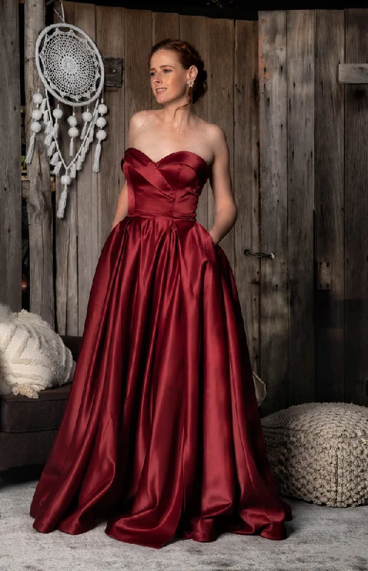 Strapless Sweetheart Neckline with Collar Box Pleat Skirt Wedding Dresses Online #1273 Sizing Sample